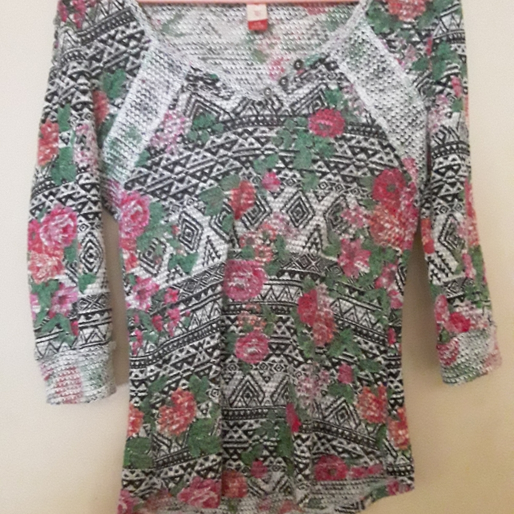 No Boundaries Thermal Floral Shirt
